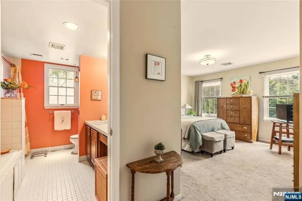8 Quartz Lane Paterson, NJ 07501