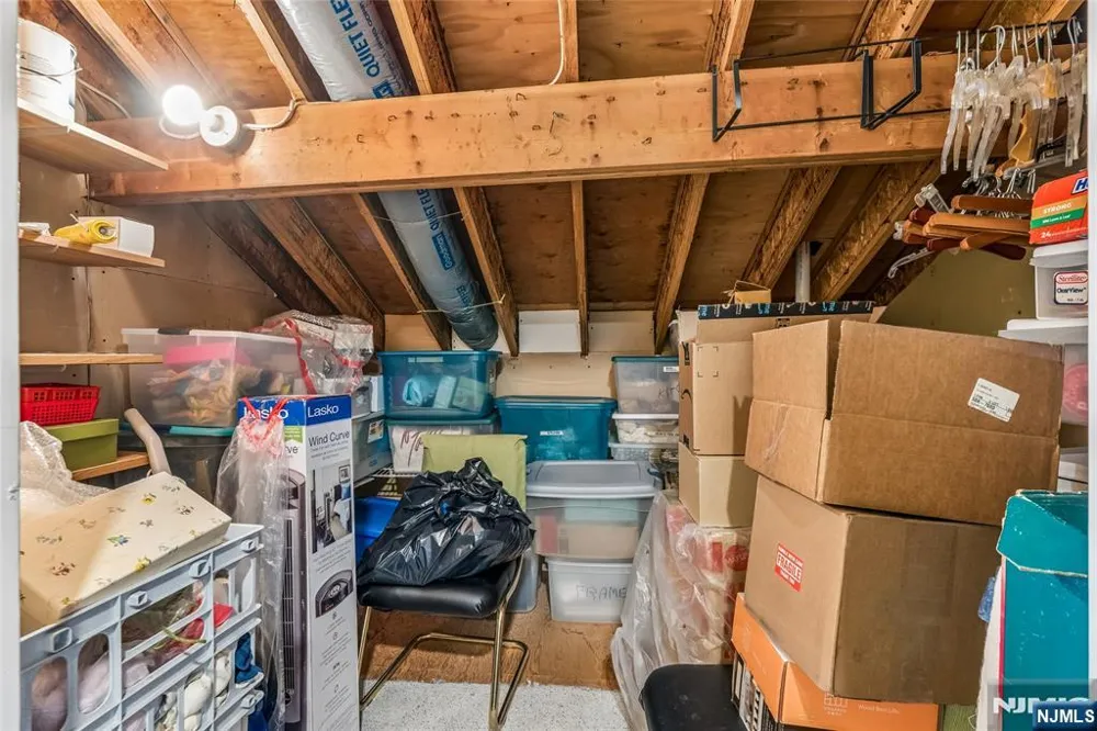 8 Quartz Lane Paterson, NJ 07501