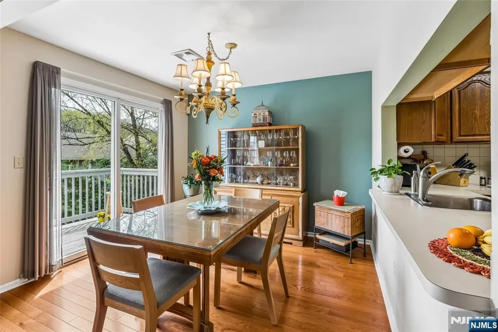 8 Quartz Lane Paterson, NJ 07501