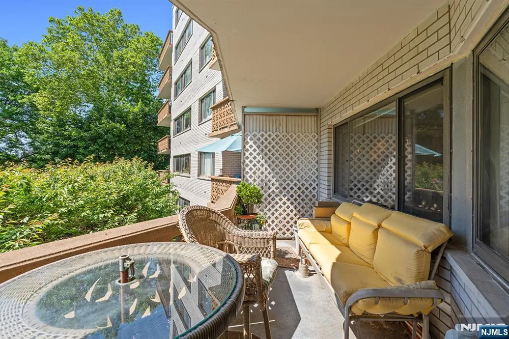 1375 River Road 1E Edgewater, NJ 07020