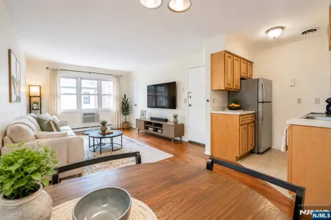412 68th Street 17