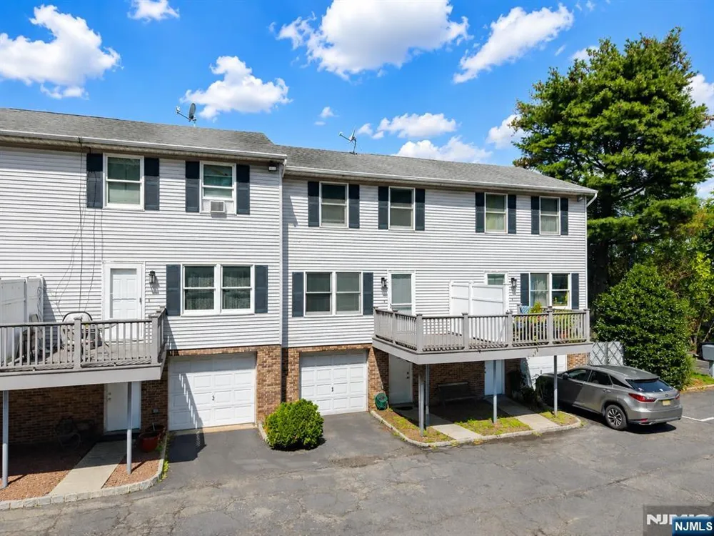 210 Caldwell Avenue 2 Paterson, NJ 07501