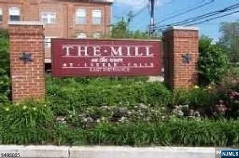 240 Main 303