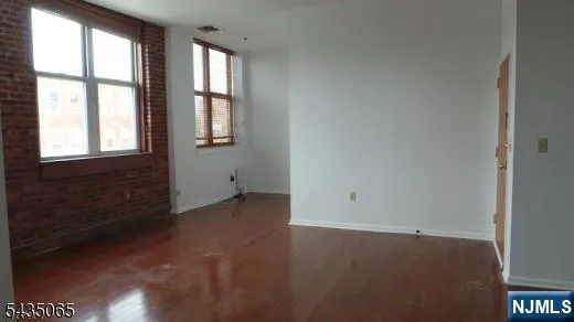 240 Main 303 Little Falls, NJ 07424