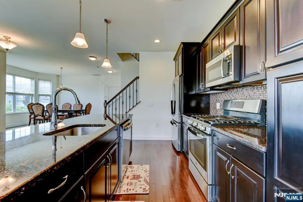 14 Lupine Lane Allamuchy, NJ 07840