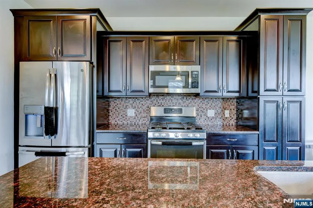 14 Lupine Lane Allamuchy, NJ 07840