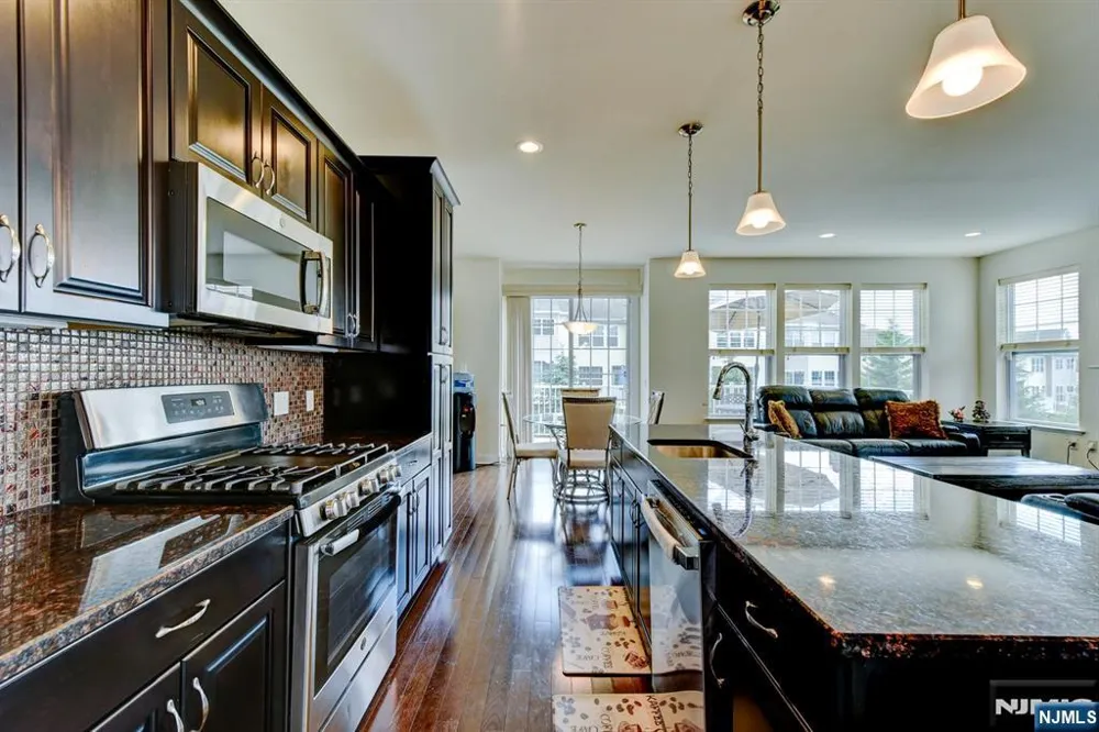 14 Lupine Lane Allamuchy, NJ 07840