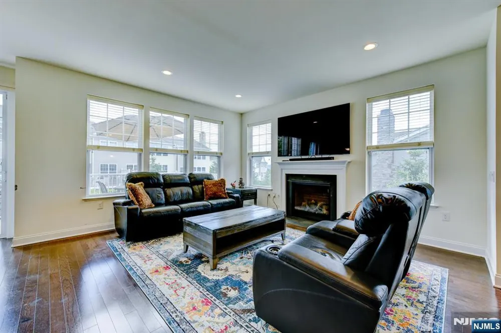 14 Lupine Lane Allamuchy, NJ 07840