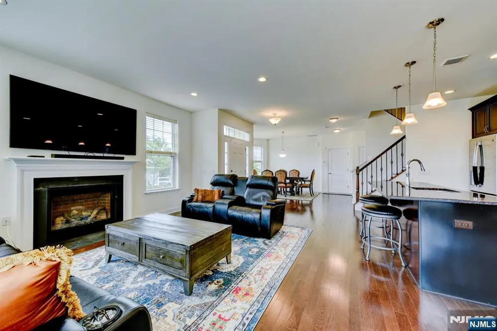 14 Lupine Lane Allamuchy, NJ 07840