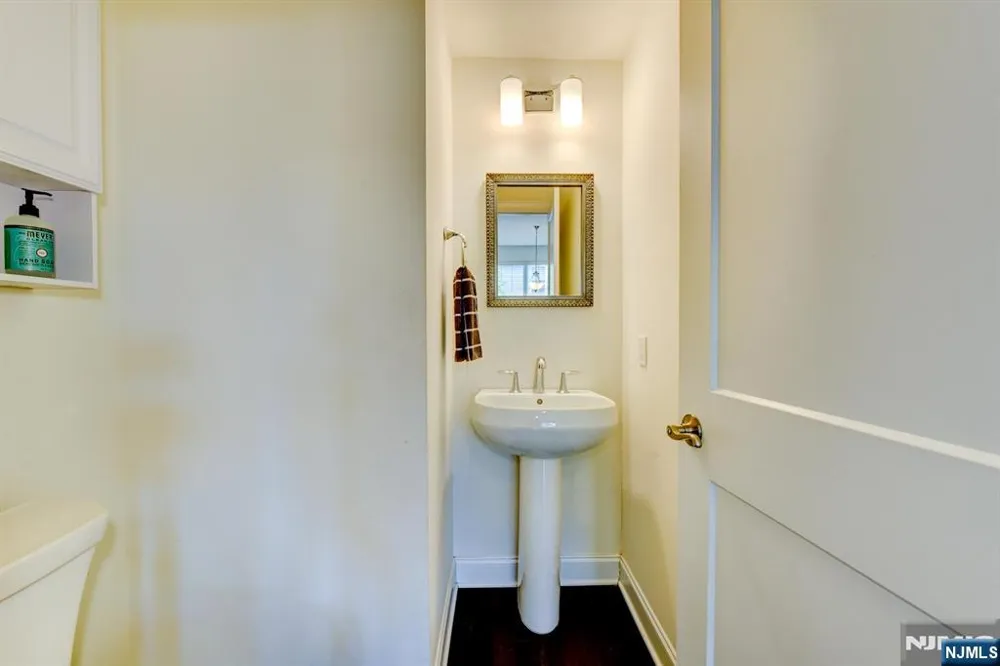 14 Lupine Lane Allamuchy, NJ 07840