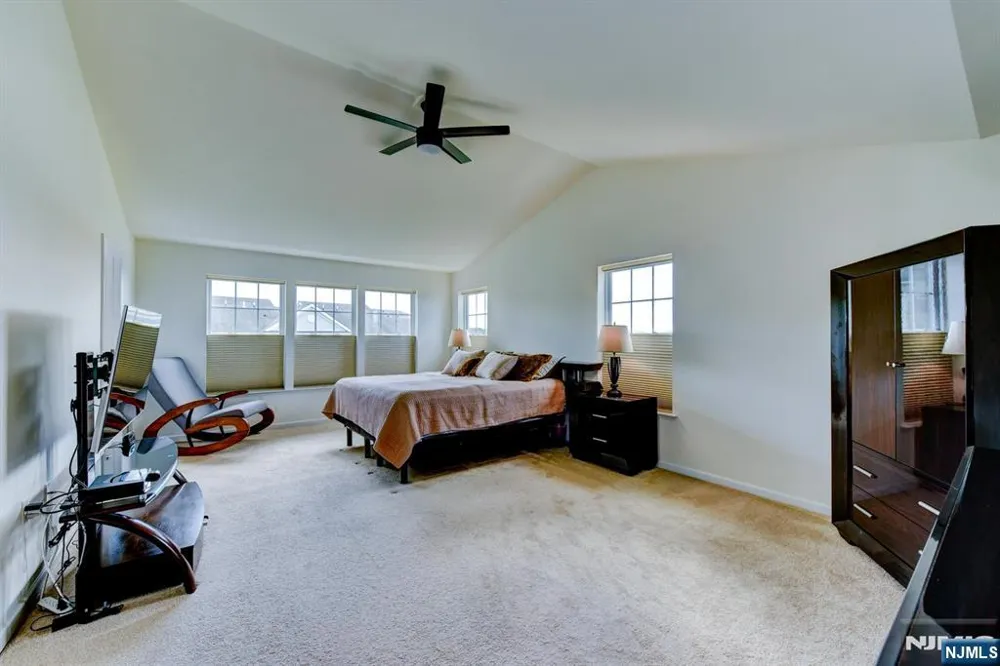 14 Lupine Lane Allamuchy, NJ 07840