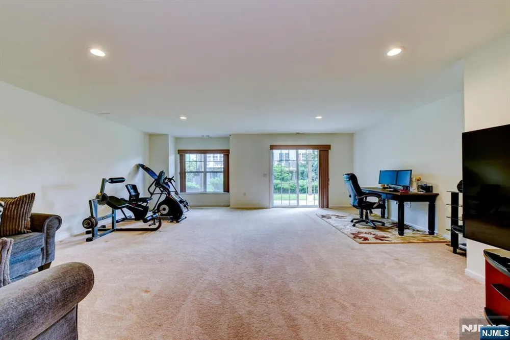 14 Lupine Lane Allamuchy, NJ 07840