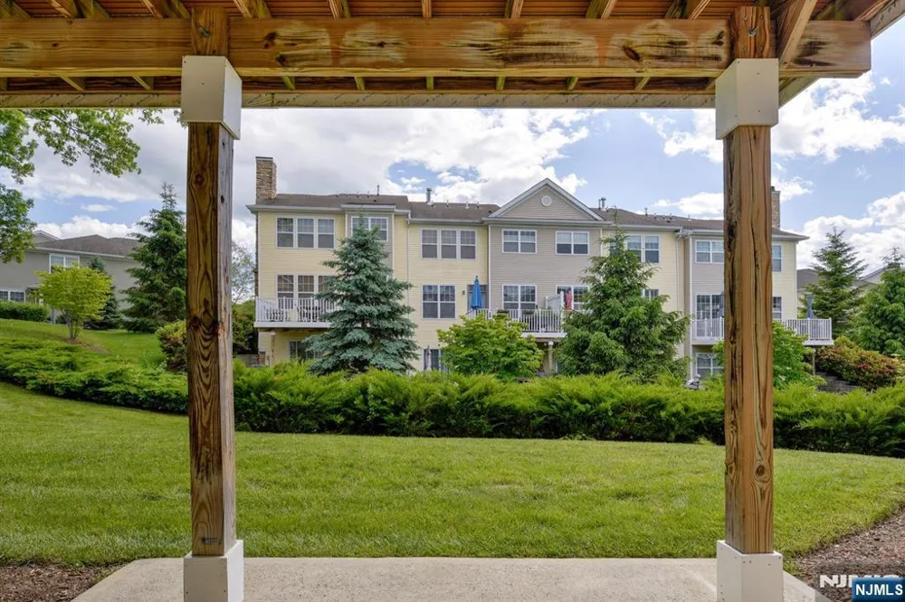 14 Lupine Lane Allamuchy, NJ 07840