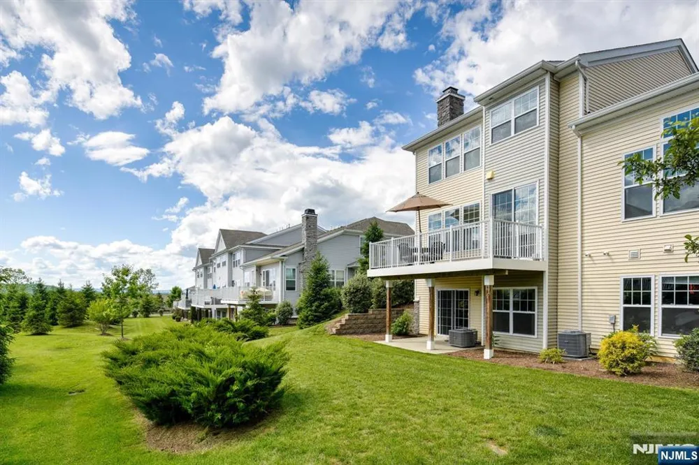 14 Lupine Lane Allamuchy, NJ 07840
