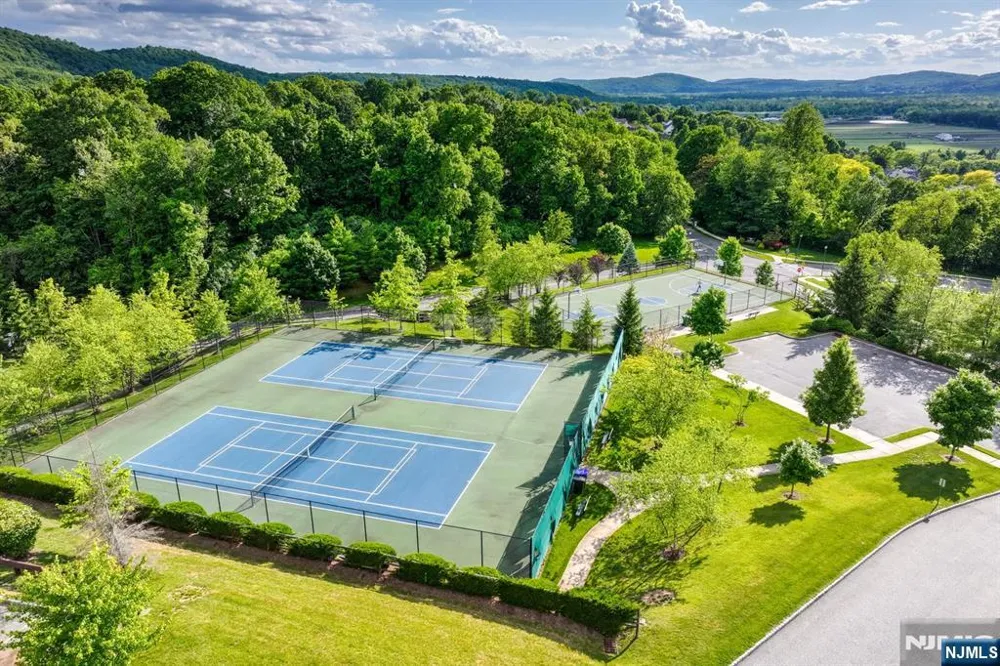 14 Lupine Lane Allamuchy, NJ 07840