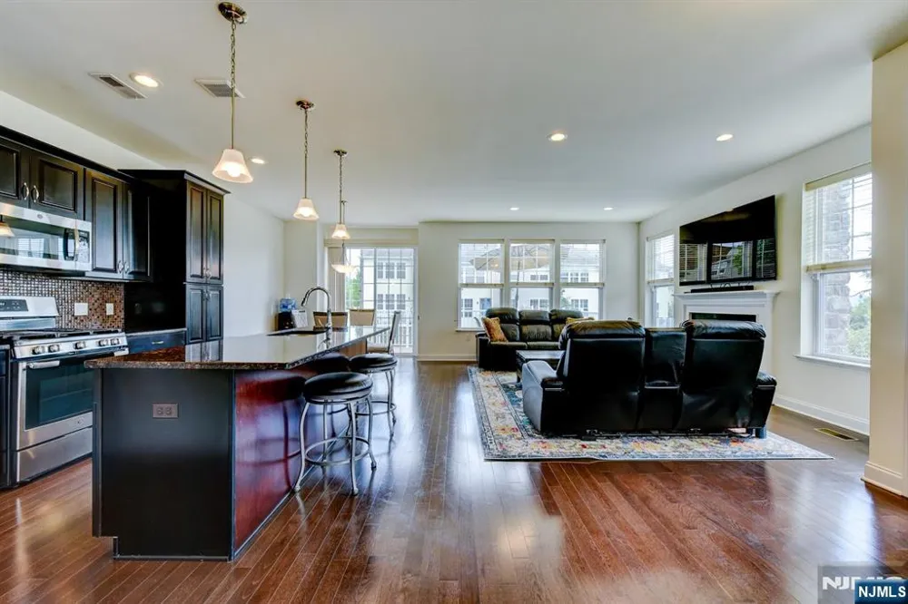 14 Lupine Lane Allamuchy, NJ 07840