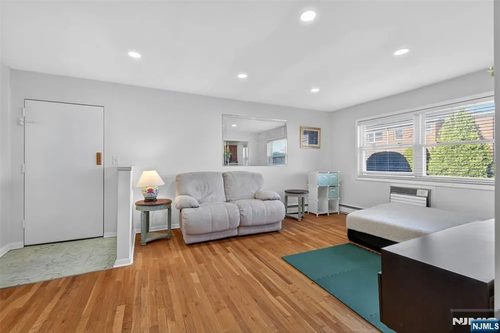 34 Knox Terrace 1A Wayne, NJ 07470