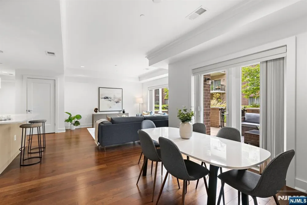 150 Henley Place 213 Weehawken, NJ 07086