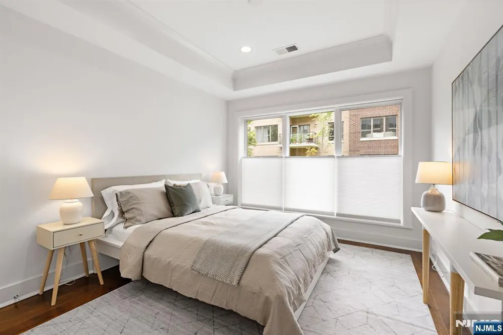 150 Henley Place 213 Weehawken, NJ 07086