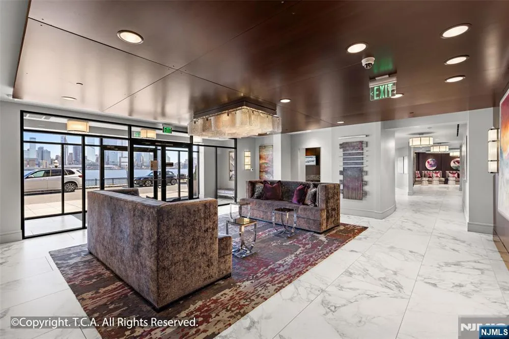 150 Henley Place 213 Weehawken, NJ 07086