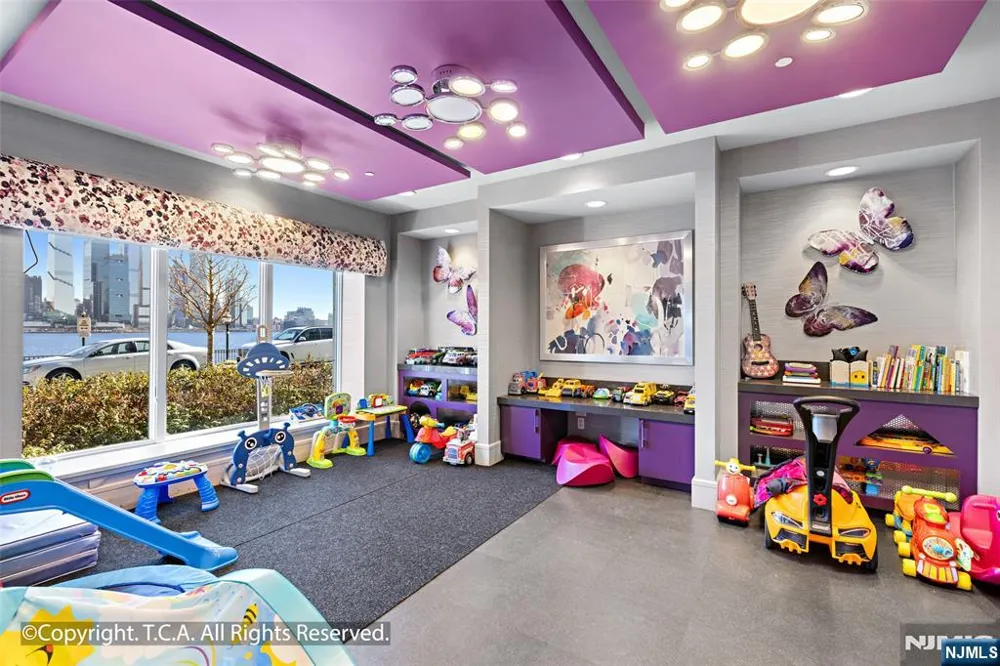 150 Henley Place 213 Weehawken, NJ 07086