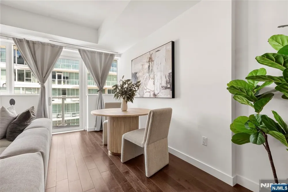 800 Ave At Port Imperial Boulevard 816 Weehawken, NJ 07086