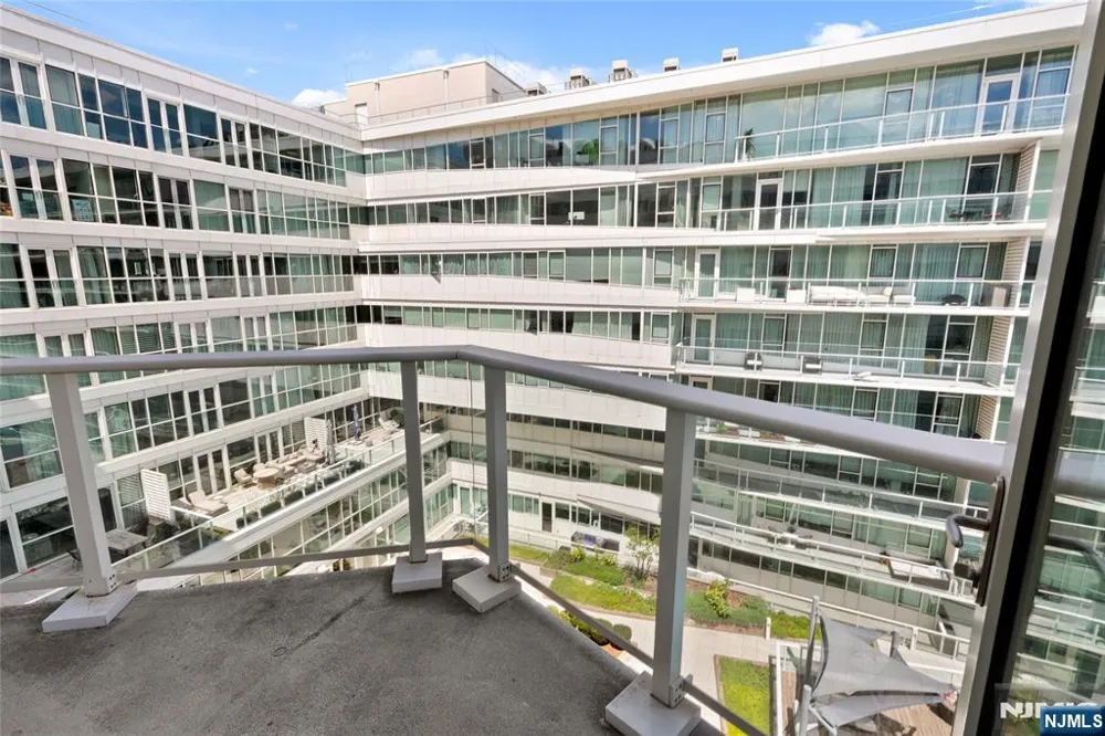 800 Ave At Port Imperial Boulevard 816 Weehawken, NJ 07086