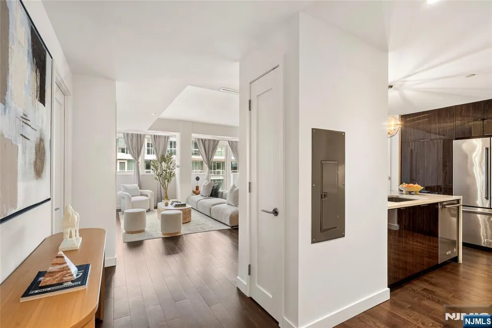 800 Ave At Port Imperial Boulevard 816 Weehawken, NJ 07086