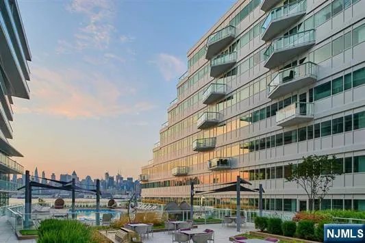 800 Ave At Port Imperial Boulevard 816 Weehawken, NJ 07086