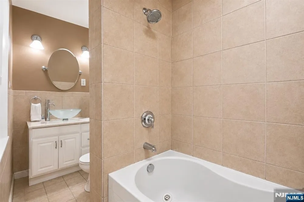 111 Mallory Avenue 2 Jersey City, NJ 07304
