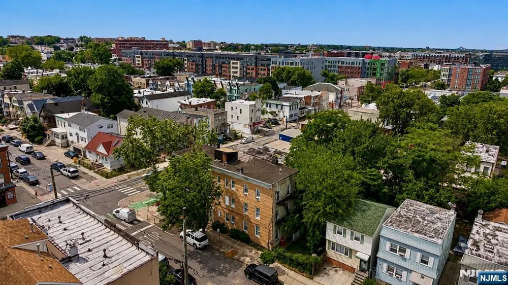 111 Mallory Avenue 2 Jersey City, NJ 07304