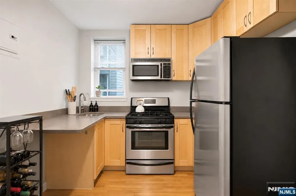 111 Mallory Avenue 2 Jersey City, NJ 07304
