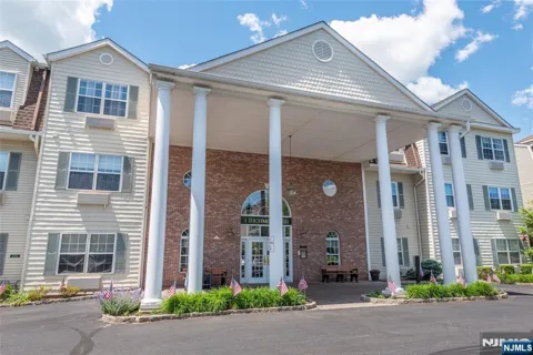 1101 Richmond Road 101