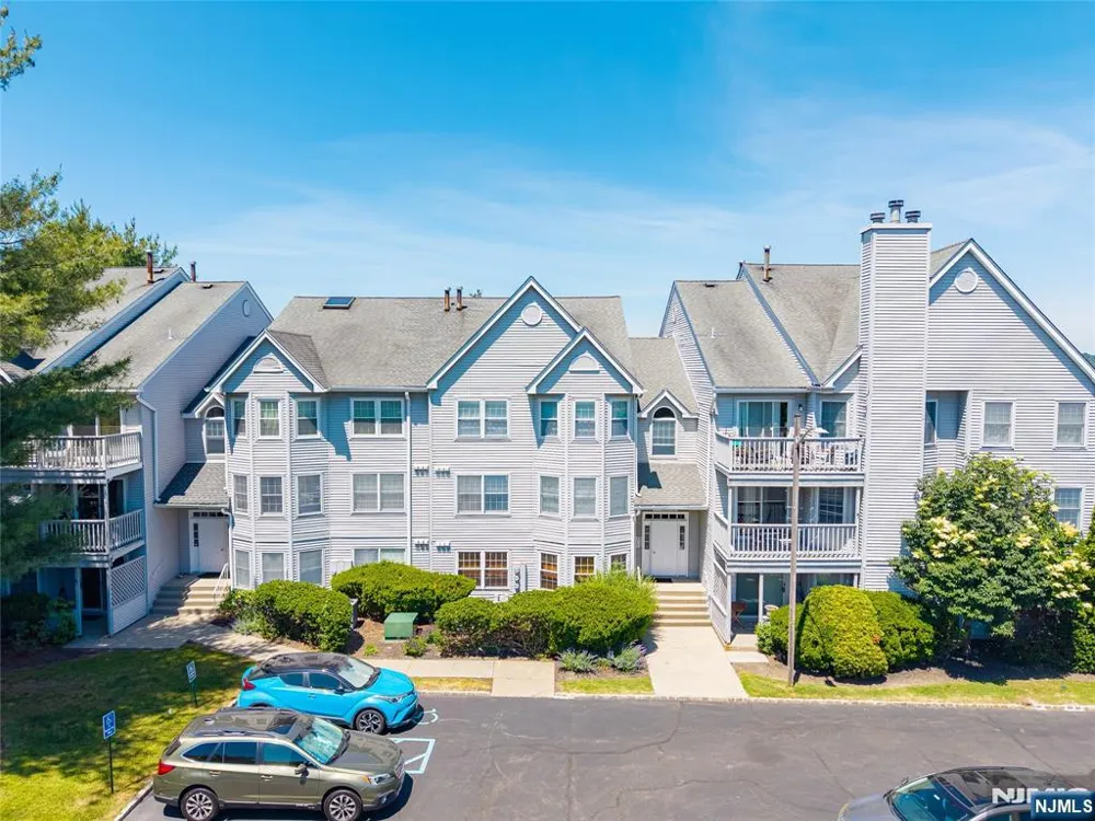 15 Boulder Run Road 148 Paterson, NJ 07501