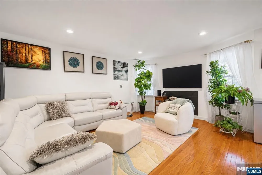15 Boulder Run Road 148 Paterson, NJ 07501