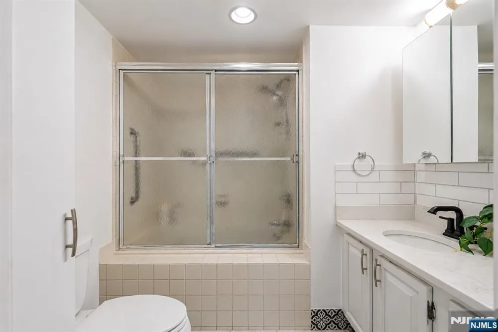 15 Boulder Run Road 148 Paterson, NJ 07501