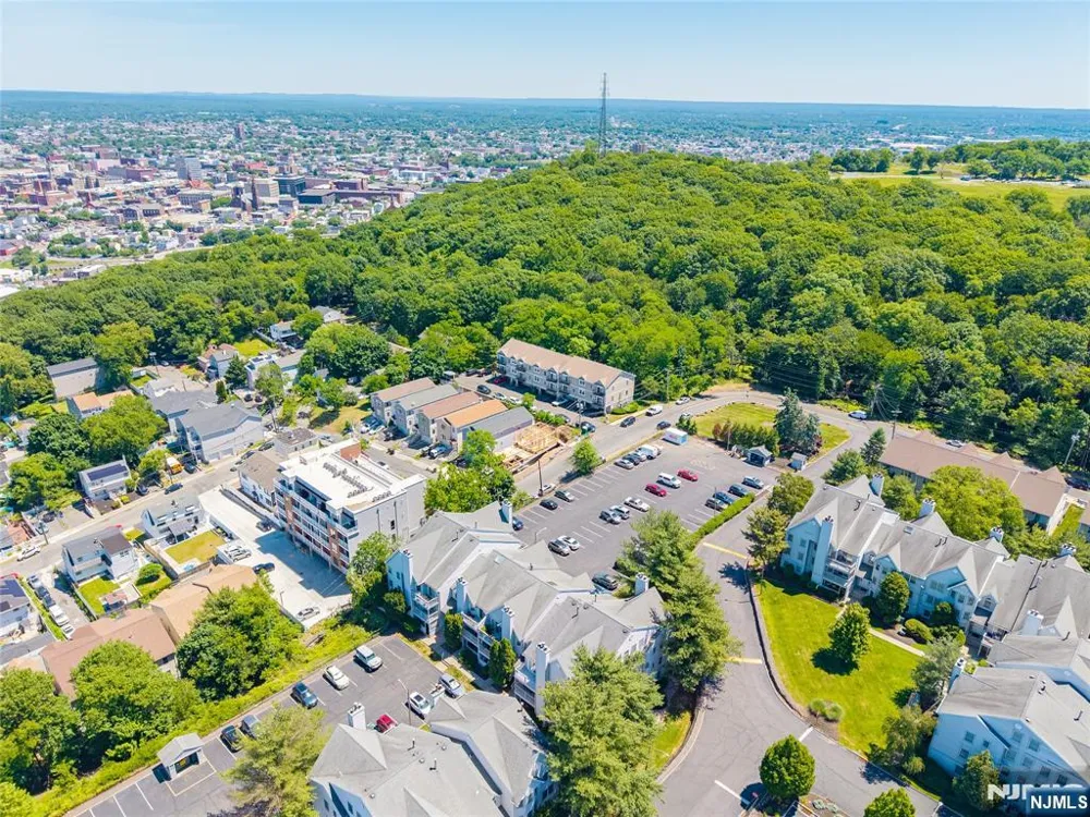 15 Boulder Run Road 148 Paterson, NJ 07501