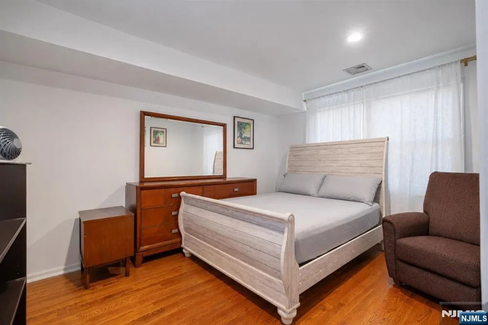 15 Boulder Run Road 148 Paterson, NJ 07501