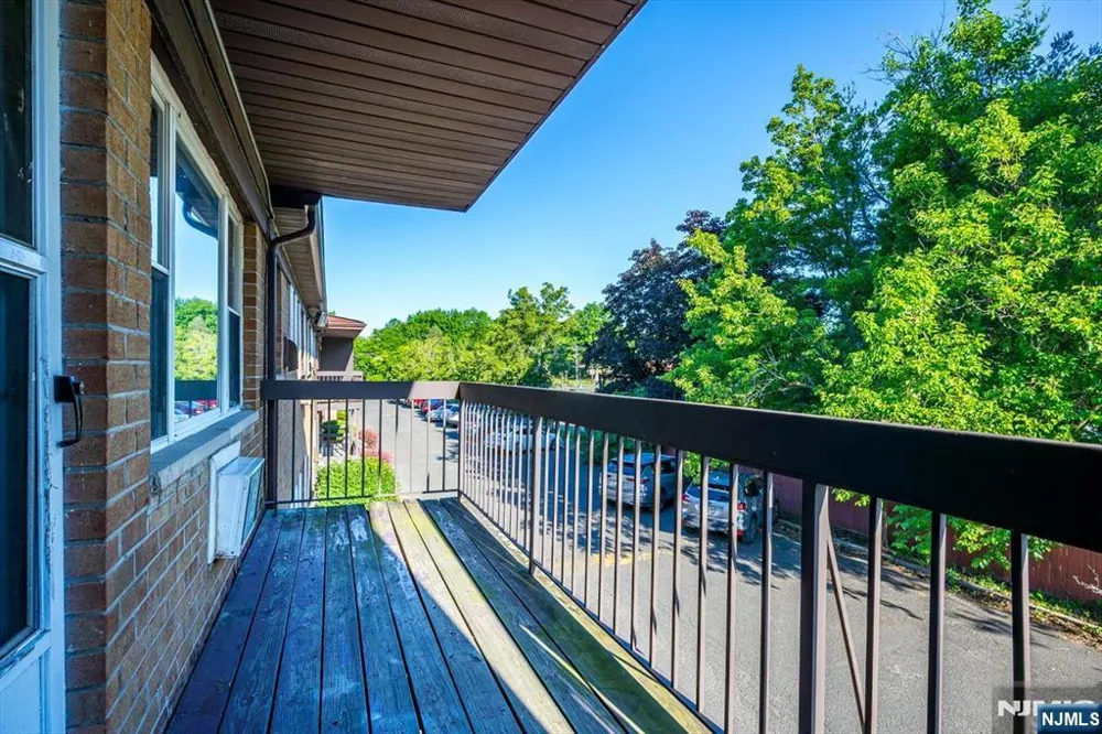 55 Gills Lane 28 Woodbridge, NJ 08830