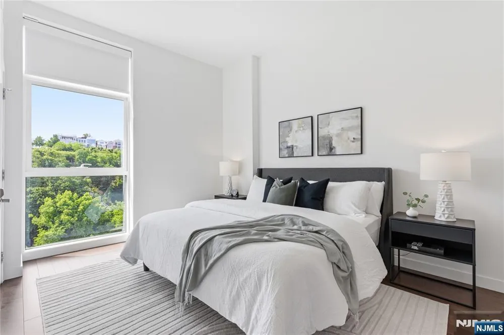 800 Ave At Port Imperial Boulevard 1010 Weehawken, NJ 07086