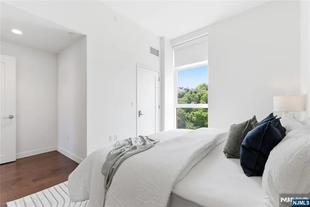 800 Ave At Port Imperial Boulevard 1010 Weehawken, NJ 07086