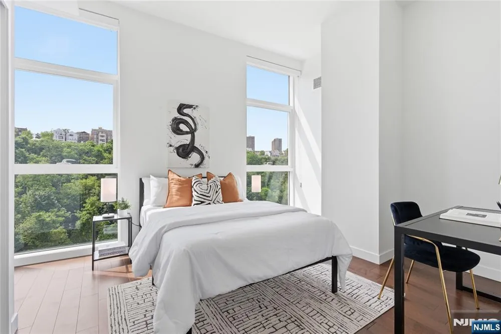 800 Ave At Port Imperial Boulevard 1010 Weehawken, NJ 07086