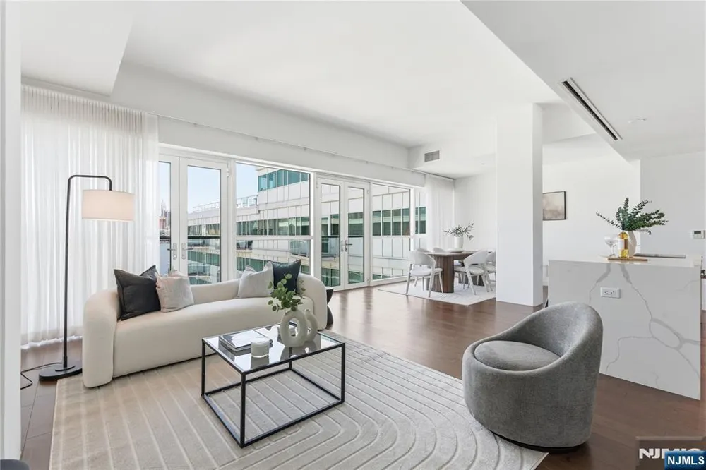 800 Ave At Port Imperial Boulevard 1010 Weehawken, NJ 07086