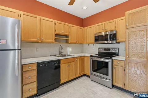 5322 Richmond Road 322