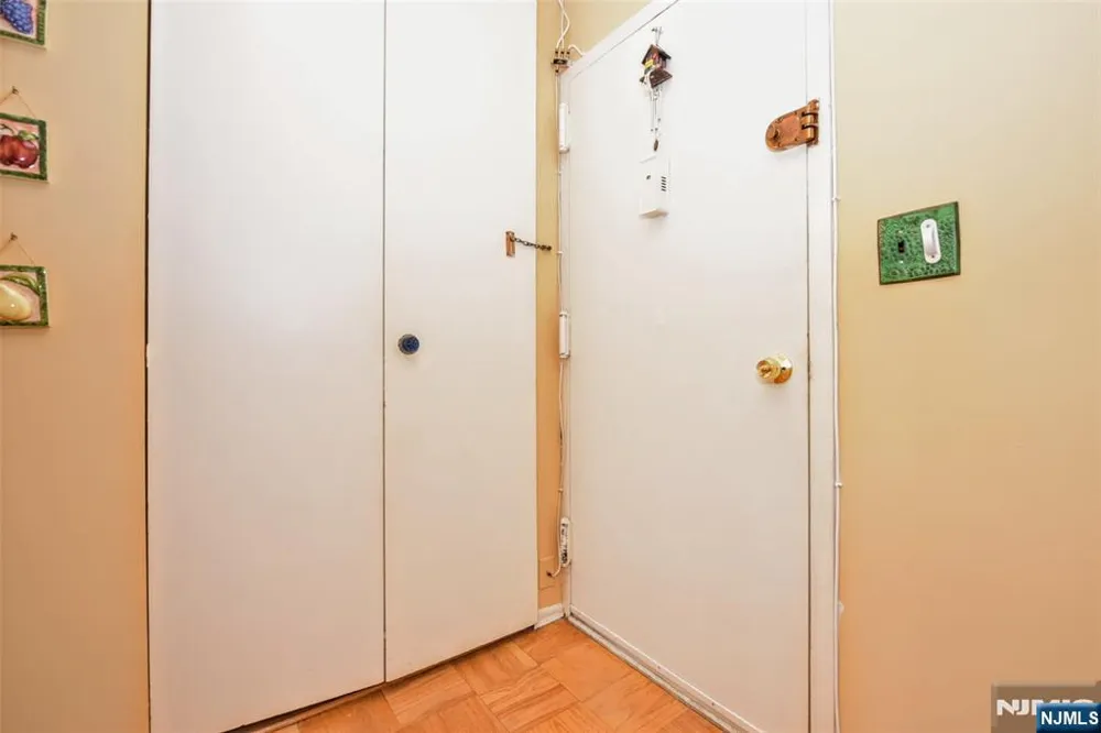 44 Main Street 6F Lodi, NJ 07644