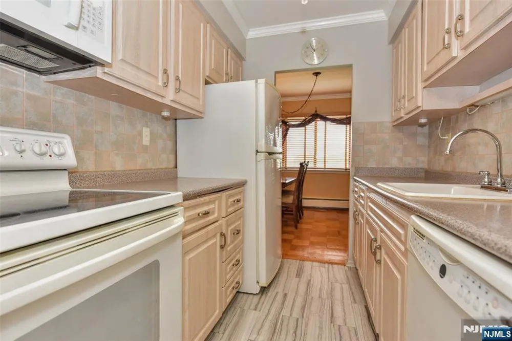 44 Main Street 6F Lodi, NJ 07644