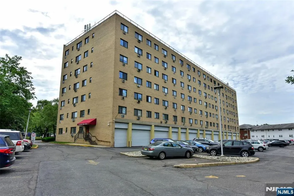 44 Main Street 6F Lodi, NJ 07644