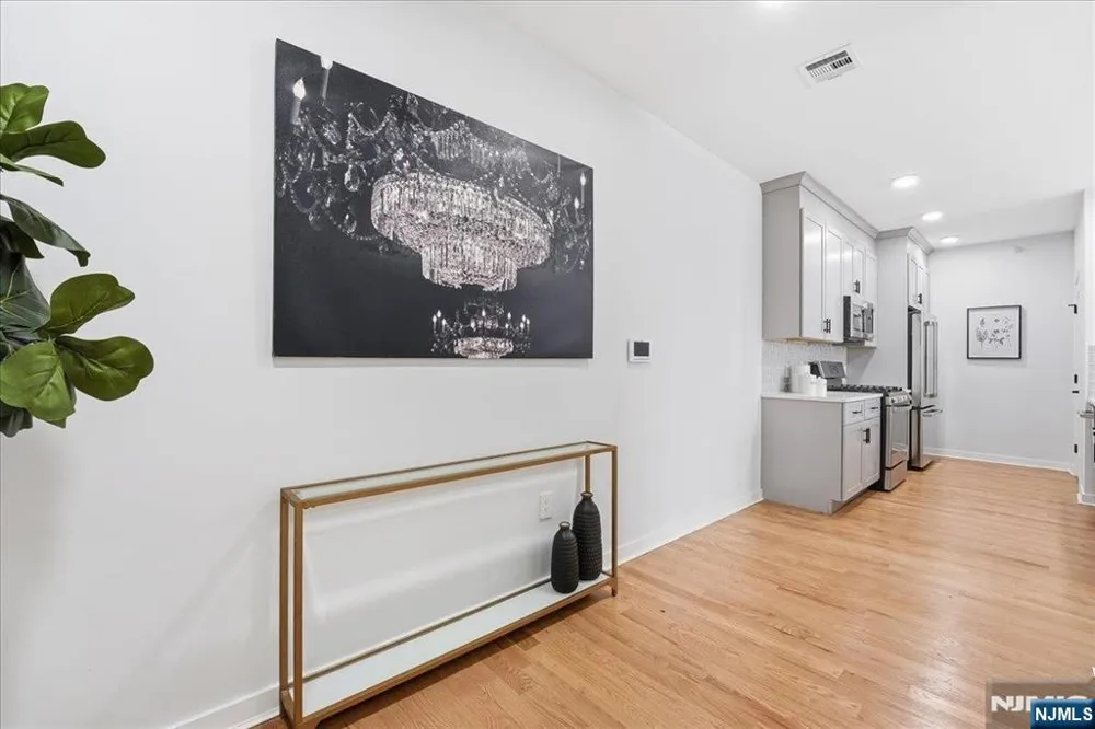 660 Bloomfield Avenue 402 Bloomfield, NJ 07003