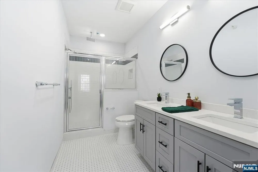 660 Bloomfield Avenue 402 Bloomfield, NJ 07003