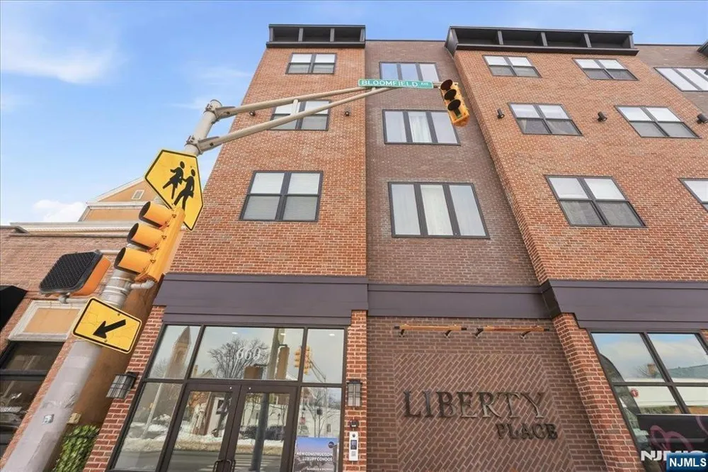 660 Bloomfield Avenue 402 Bloomfield, NJ 07003